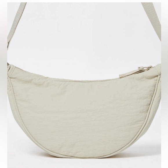 Uniqlo Round Mini Shoulder Bag in Natural - Picture 3 of 5